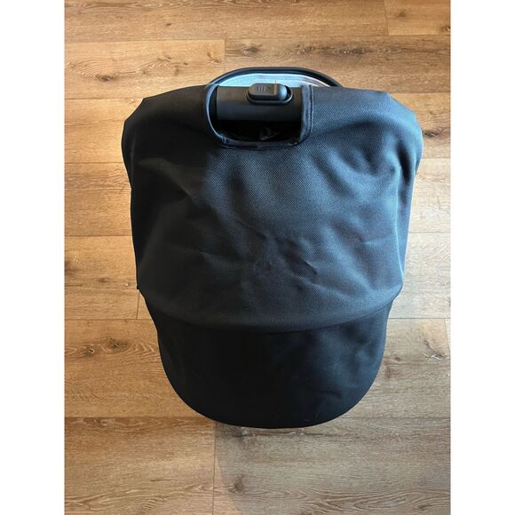 Uppababy Vista 2 Bassinet Caviar Black & Silver - Picture 4 of 6